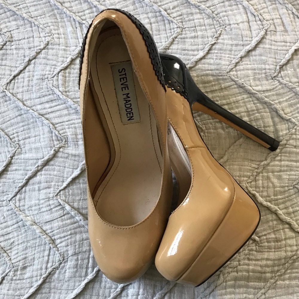 Steve Madden Nude/Black Stacked High heel